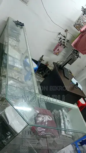 কাচের কাউন্টার রেক