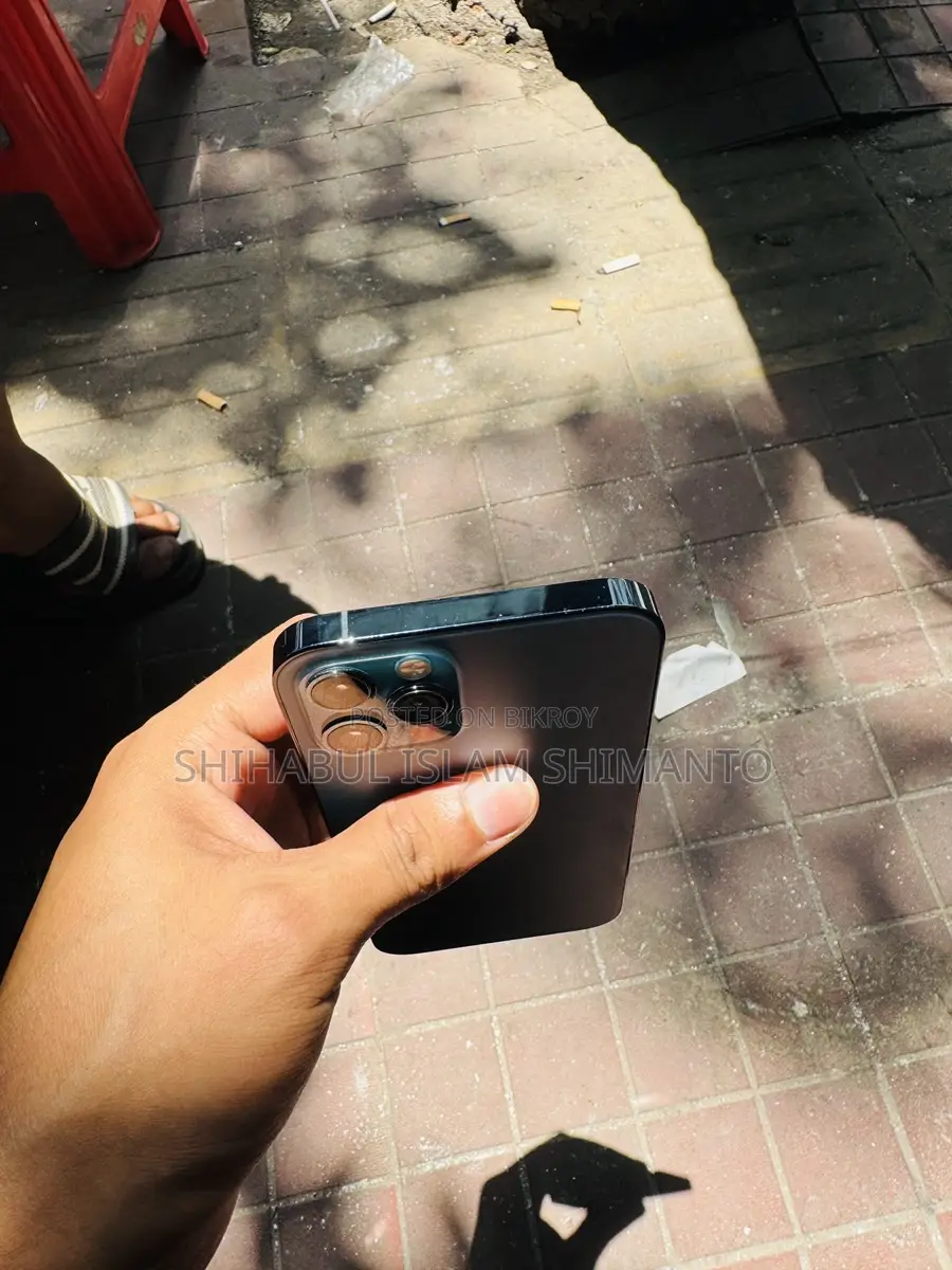 Apple iPhone 12 Pro (Used)