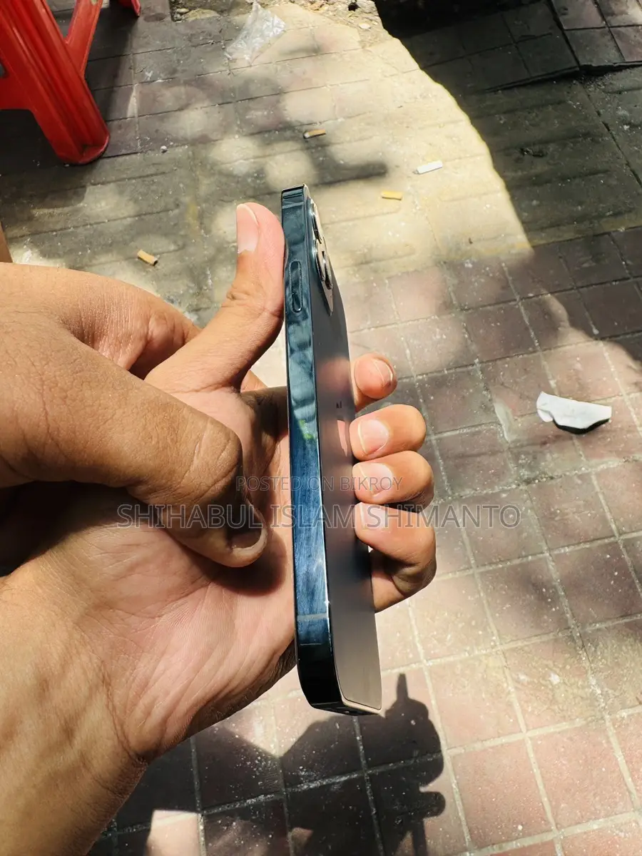 Apple iPhone 12 Pro (Used)