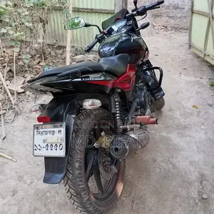 Bajaj Pulsar 150 . 2023