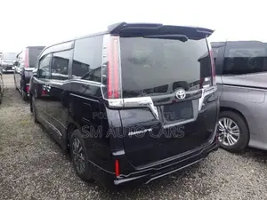 Toyota Esquire Non Hybrid Gi Black 2020