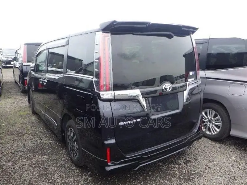 Toyota Esquire Non Hybrid Gi Black 2020