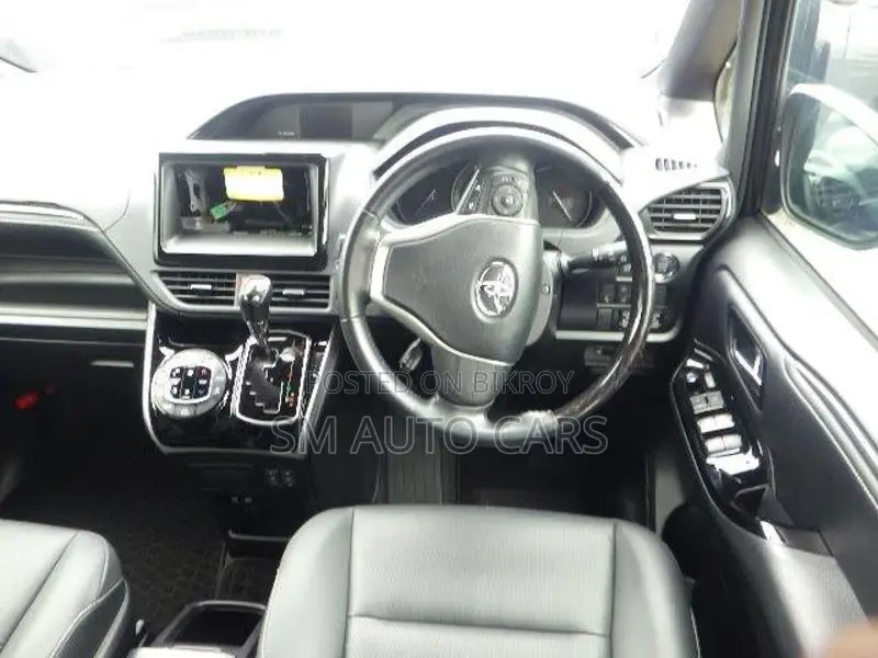 Toyota Esquire Non Hybrid Gi Black 2020