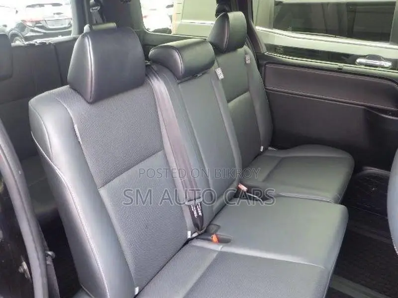 Toyota Esquire Non Hybrid Gi Black 2020
