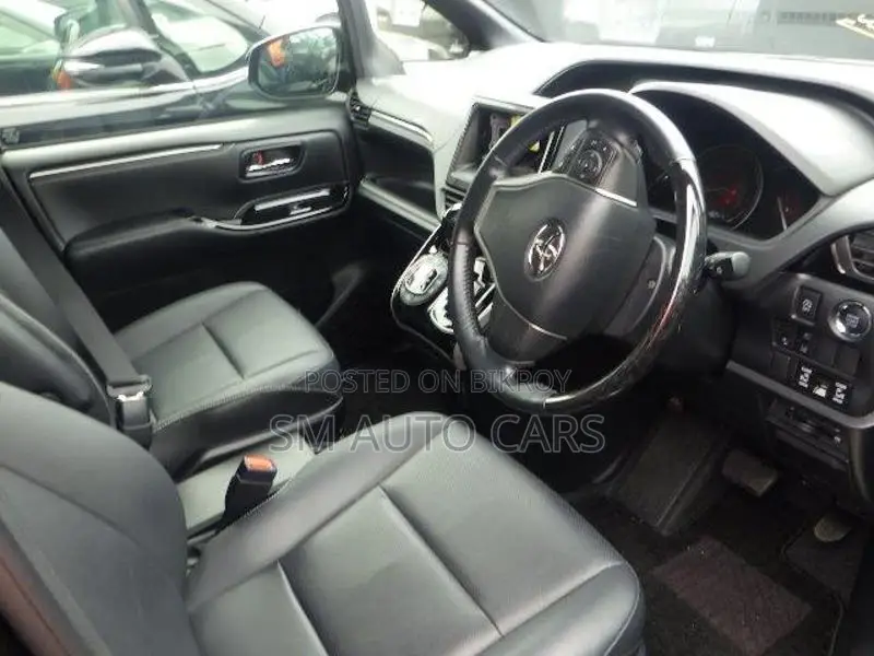 Toyota Esquire Non Hybrid Gi Black 2020