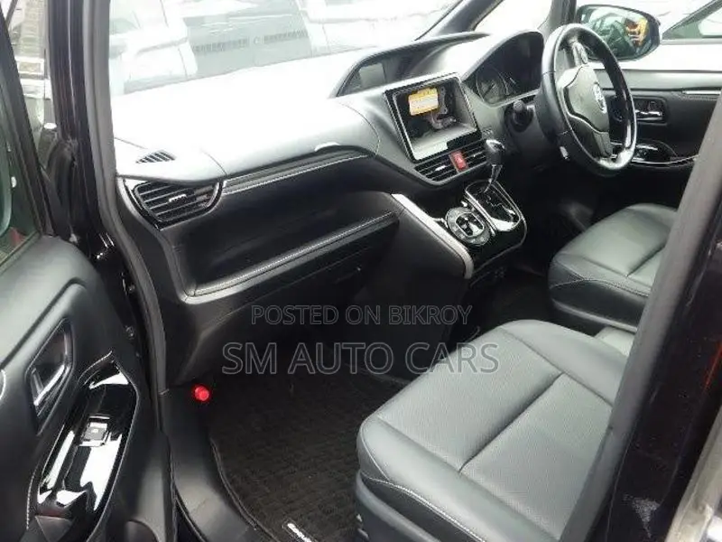 Toyota Esquire Non Hybrid Gi Black 2020