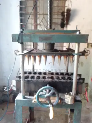 আকর্ষণীয় আইসক্রিম কন মেকিং মেসিন