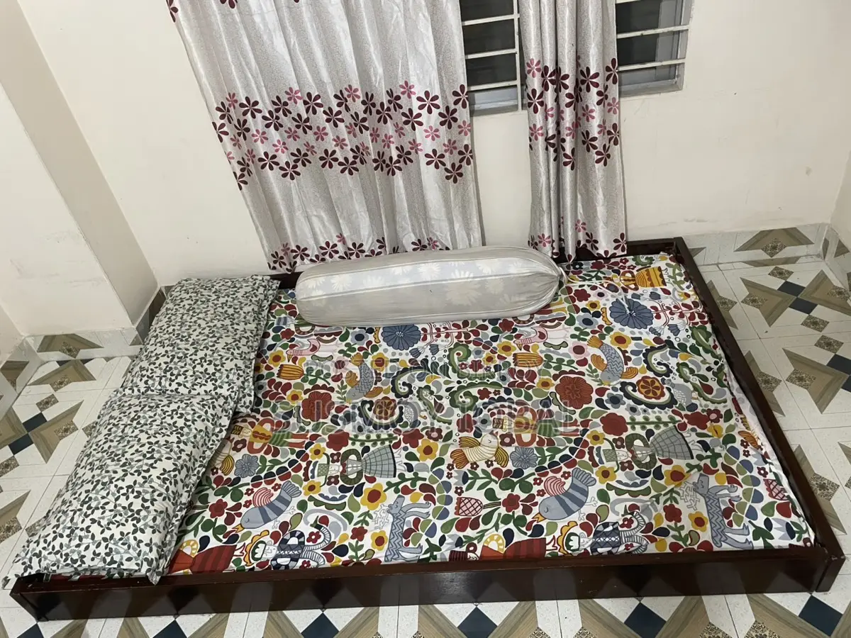 Semi Double Bed