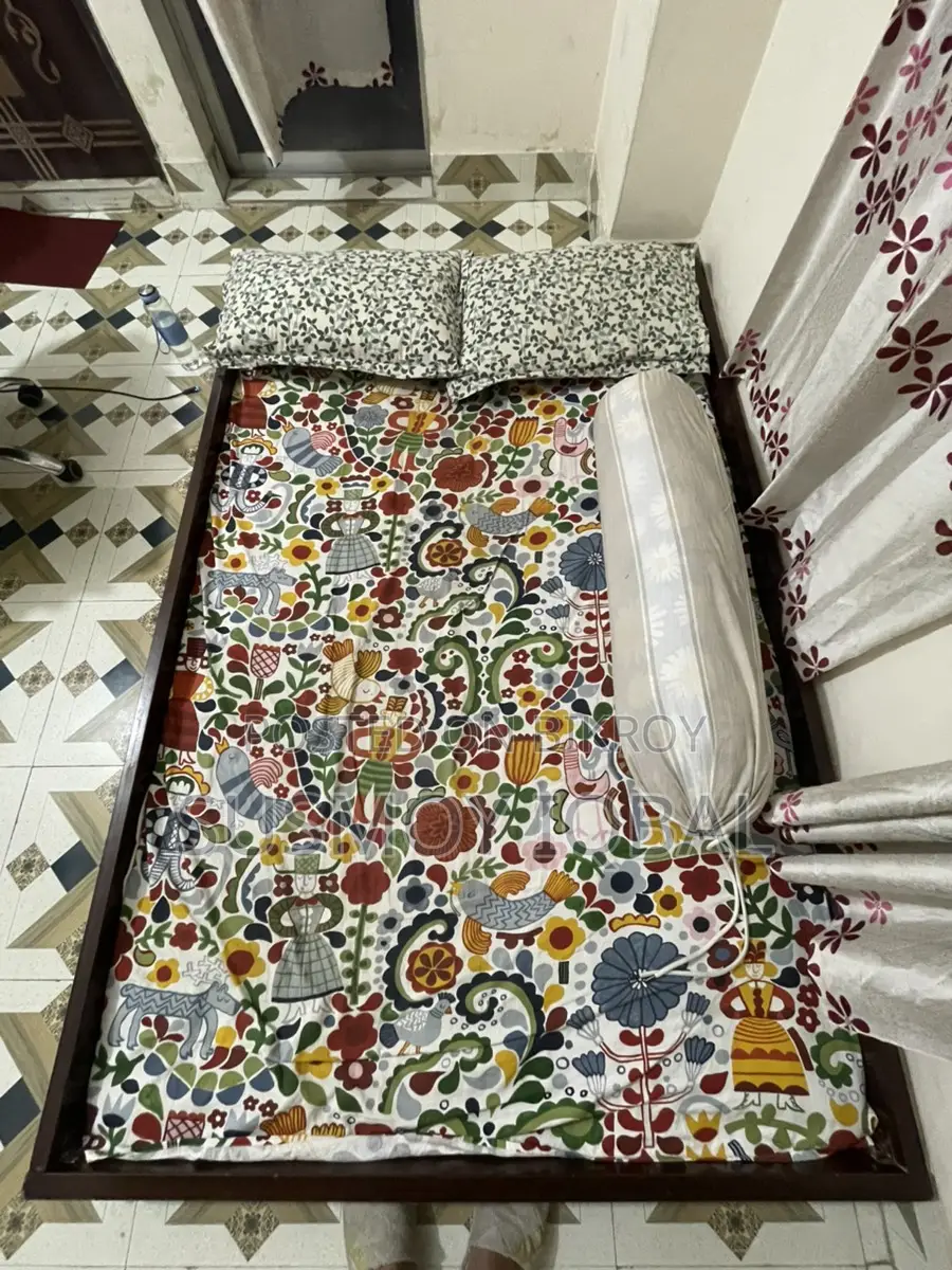 Semi Double Bed