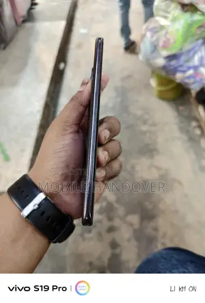 OPPO Reno 12 12/512 GB (Used)