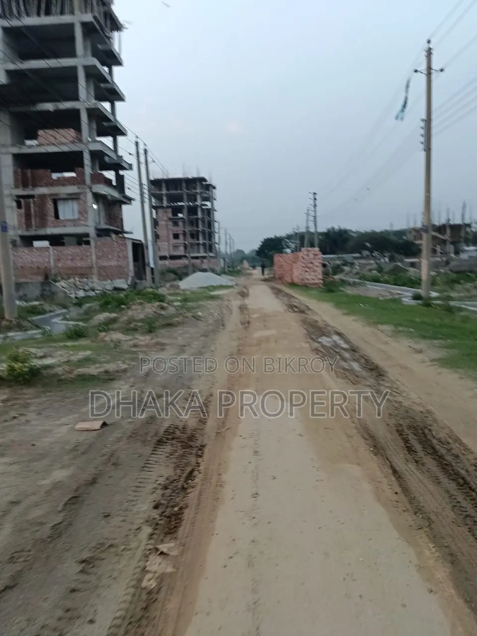 ৫ এভিনিউয়ের কাছে ৩ কাঠা নর্থ-সেক্টর-১৭/এইচ১