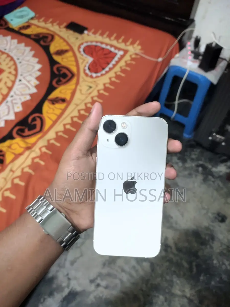 Apple iPhone 13 (Used)