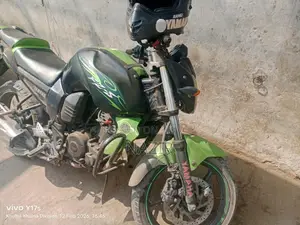 Yamaha FZ 2012