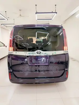 Toyota Noah Non-hybrid 2021