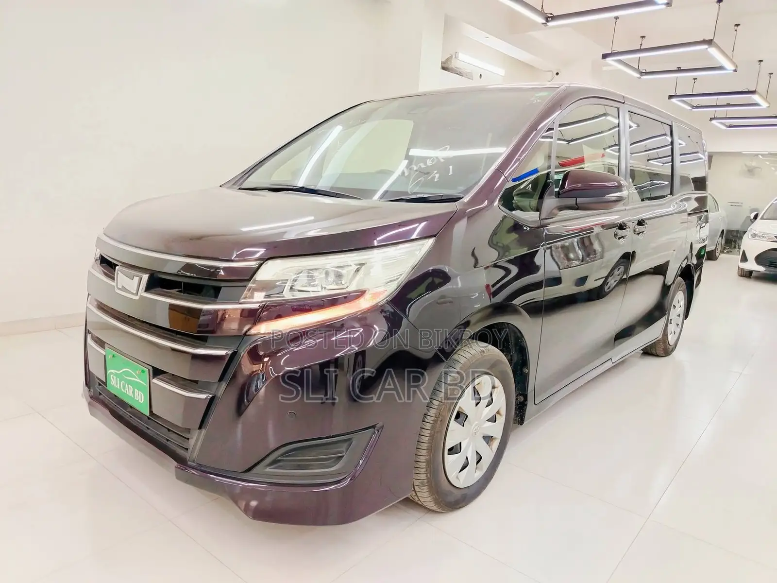 Toyota Noah Non-hybrid 2021
