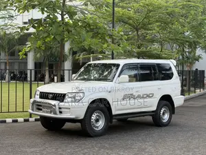 Toyota Prado 9 Seat 1998
