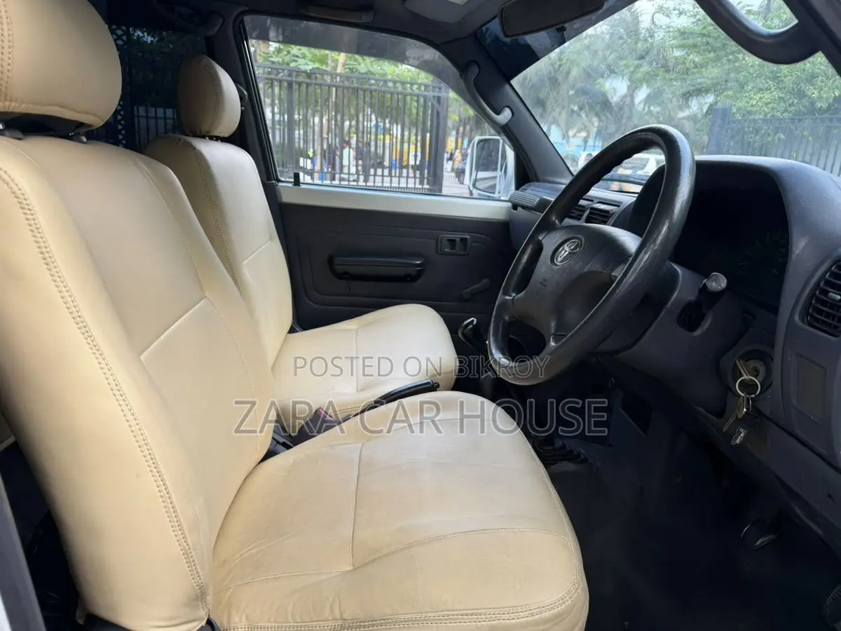 Toyota Prado 9 Seat 1998