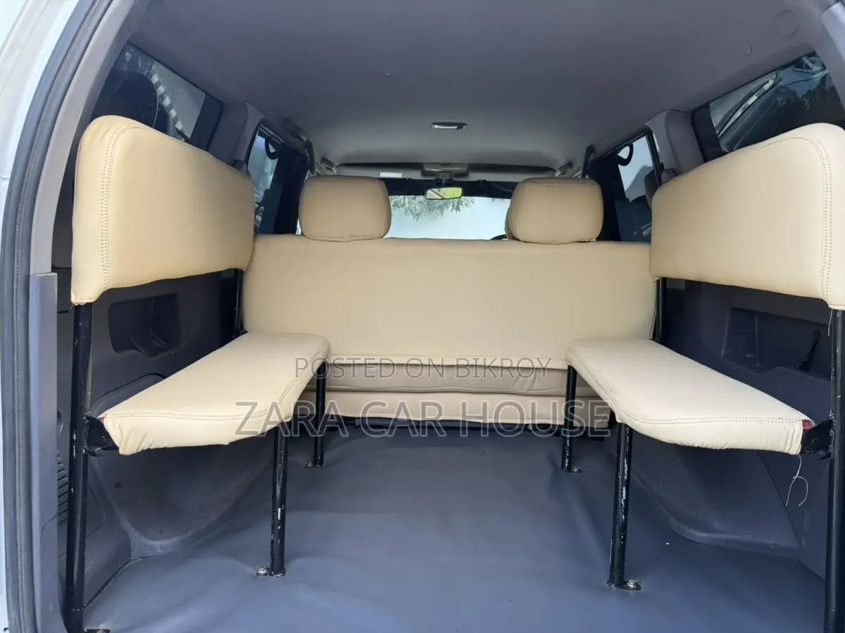 Toyota Prado 9 Seat 1998