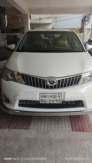 Toyota Axio LUXEL 2012