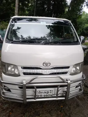 Toyota Hiace 2004