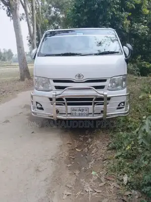 Toyota Hiace 2004