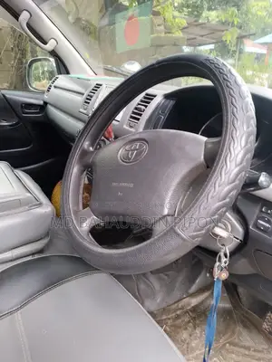 Toyota Hiace 2004