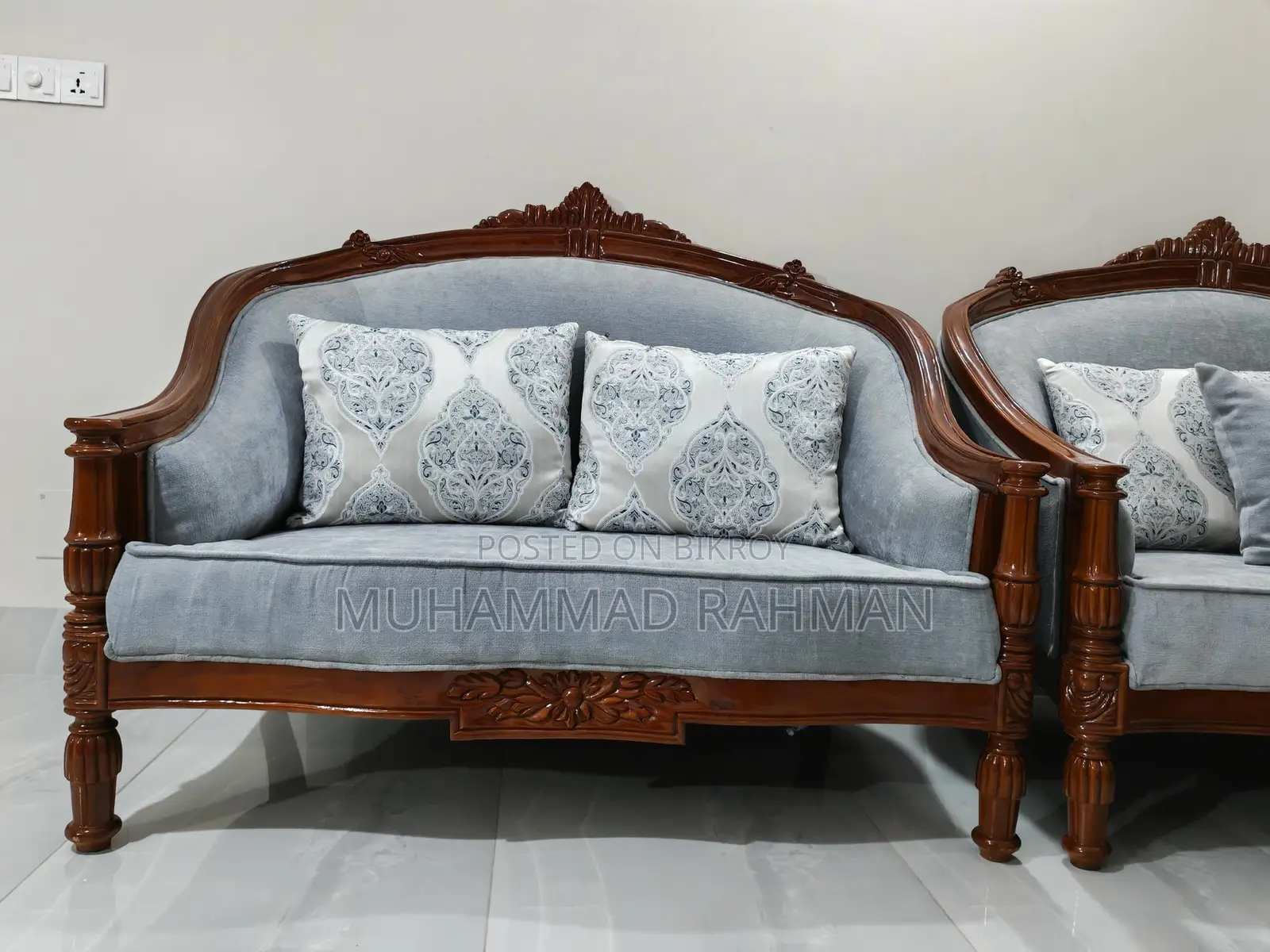 2+2+1 High-Quality New Mahogany Wood Sofa