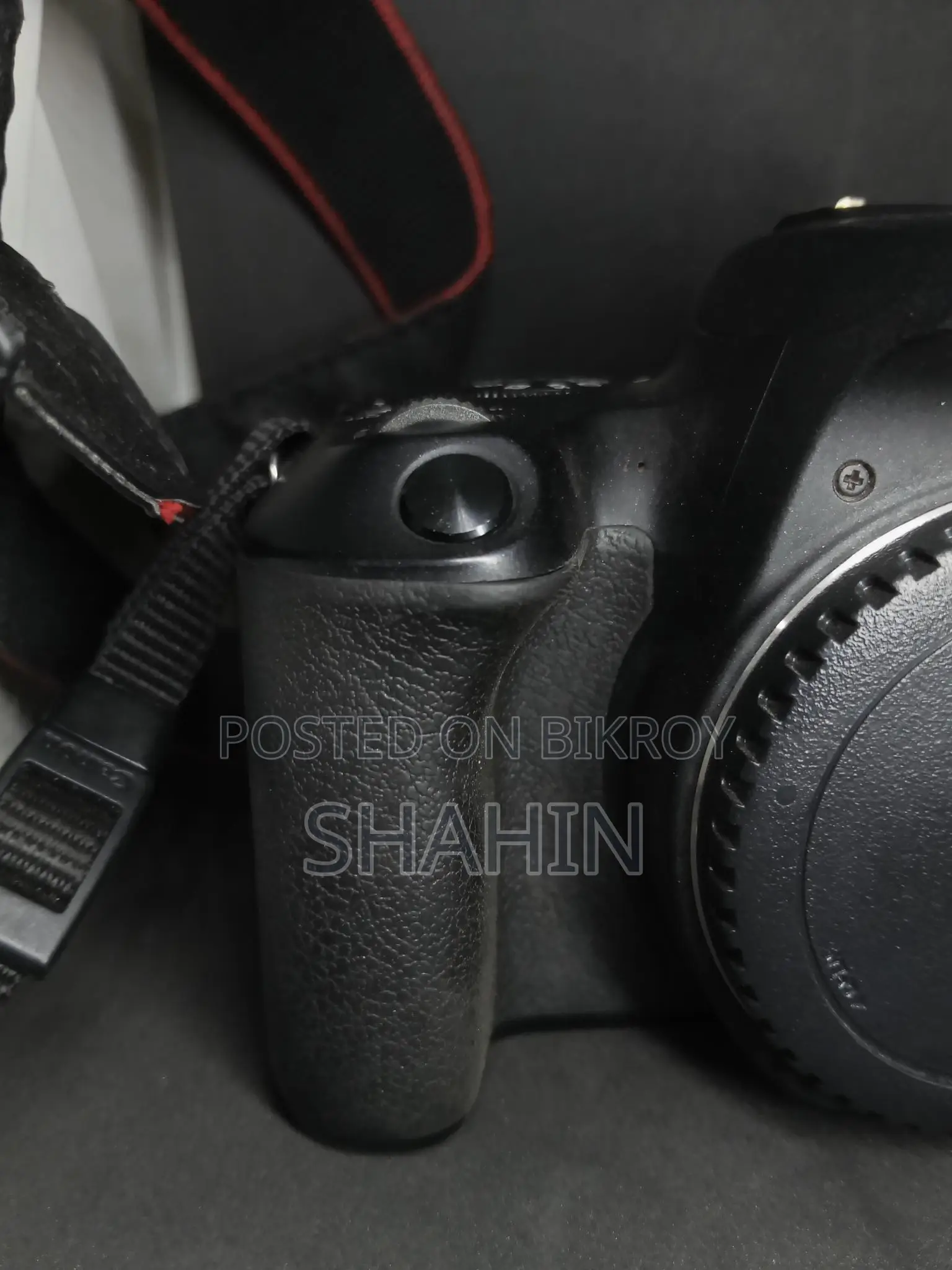 200D Canon like me full box body