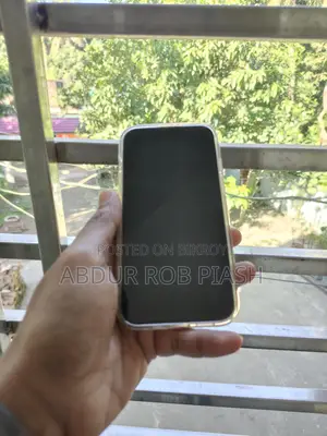 Apple iPhone 13 (Used)