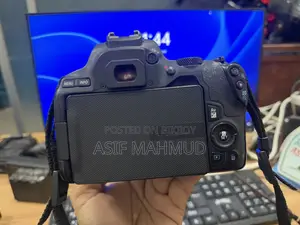 canon 250 D