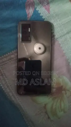 Vivo V23e 8/128 (Used)