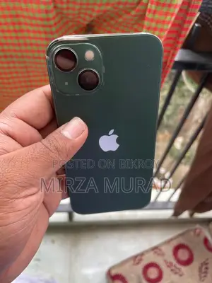 Apple iPhone 13 (Used)