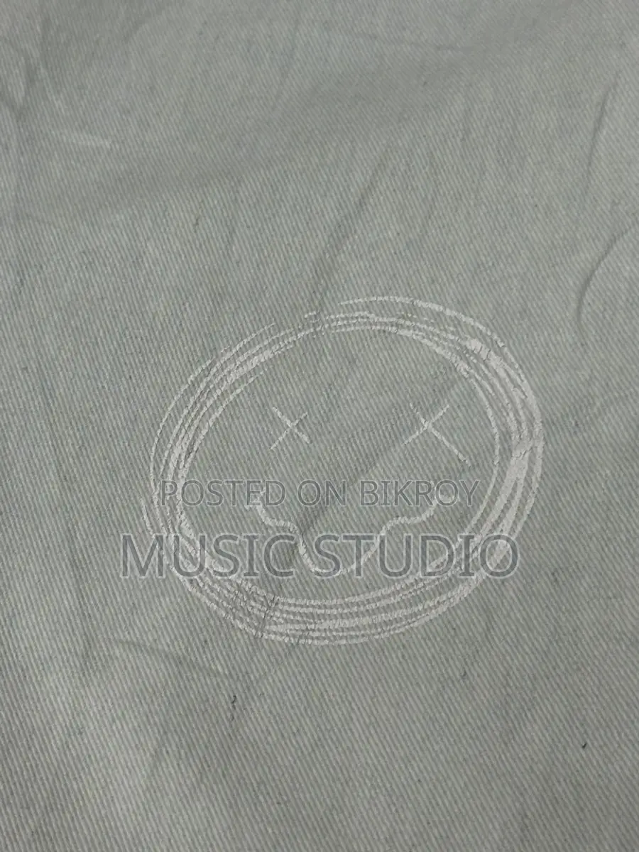 Light Wash White Smilly Straight Fit Jeans