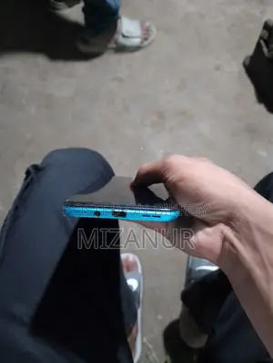 Infinix Hot 12 Play 4/64 (Used)