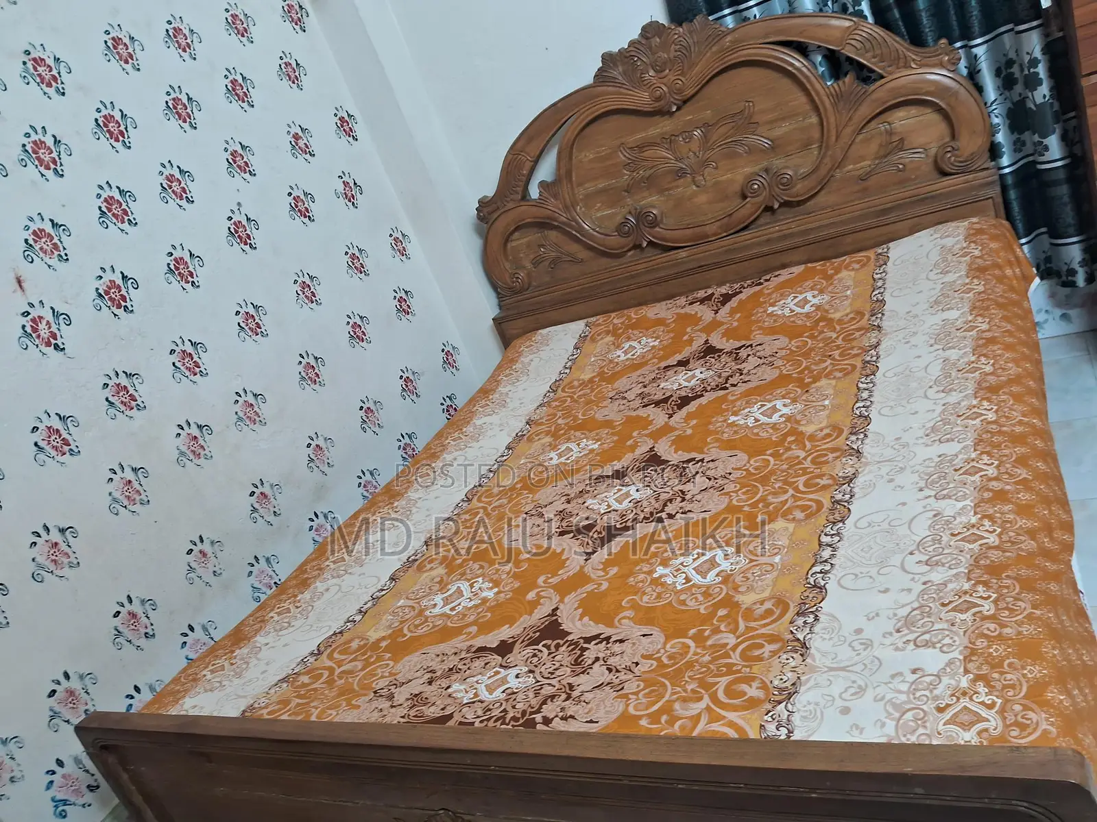 এই খাটটি বিক্রি করব