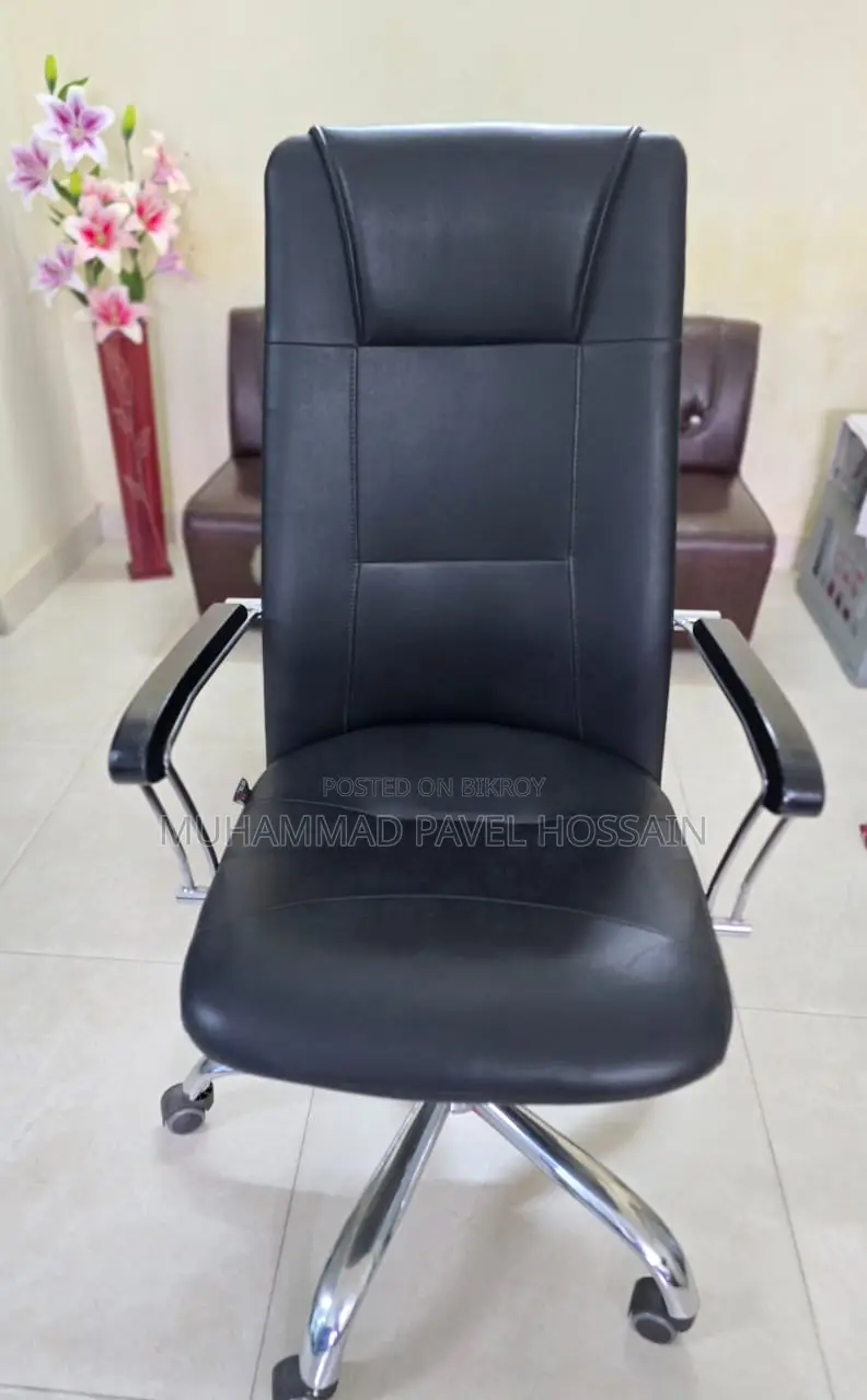Premium Executive Office Chair Black – Almost New