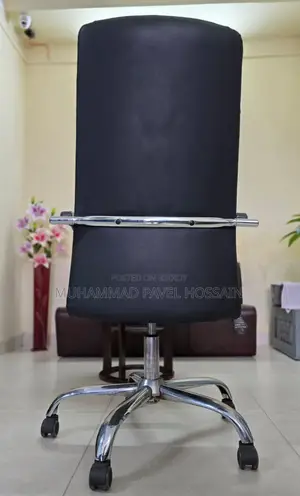 Premium Executive Office Chair Black – Almost New
