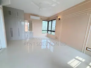 জিম ও সুইমিং পুল সুবিধাসহ চমৎকার সেমি-ফার্নিশড অ্যাপার্টমেন্ট ভাড়া