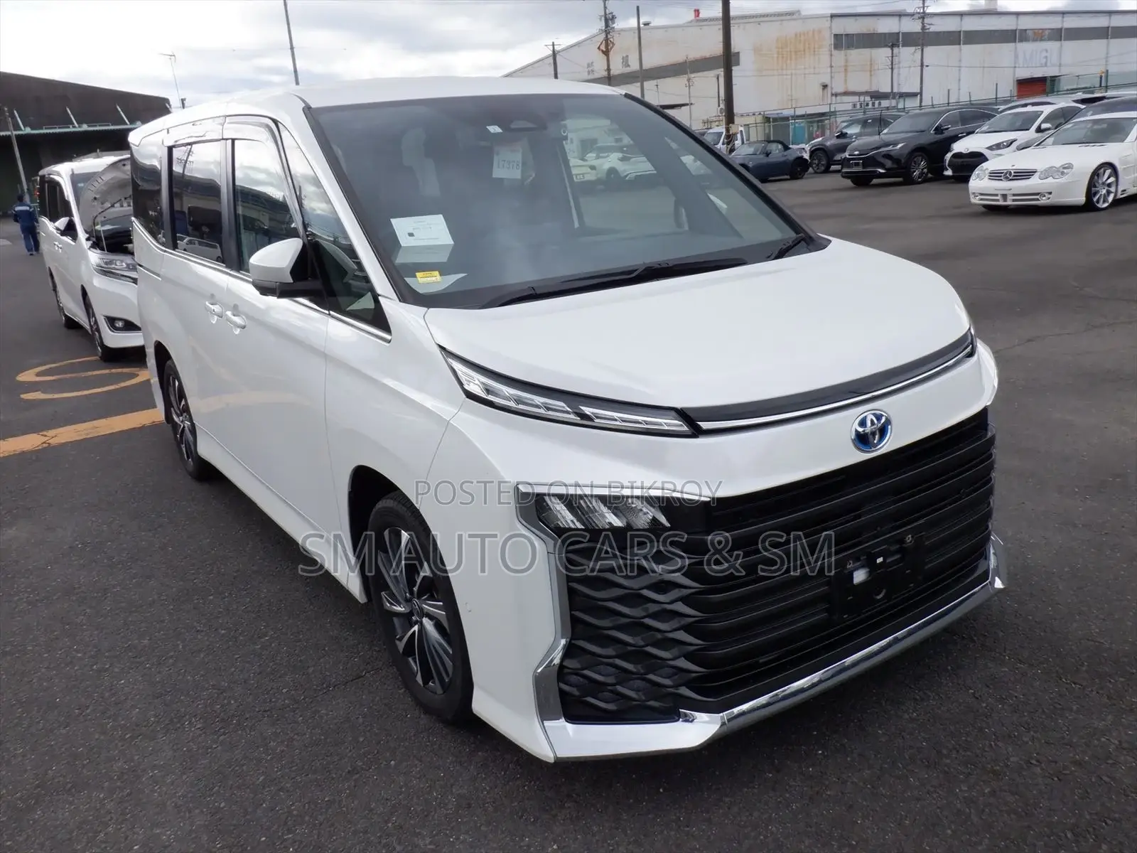 Toyota Voxy Hybrid SZ Pearl New 2023