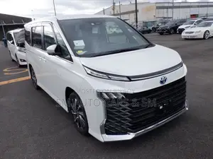 Toyota Voxy Hybrid SZ Pearl New 2023