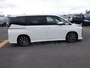 Toyota Voxy Hybrid SZ Pearl New 2023