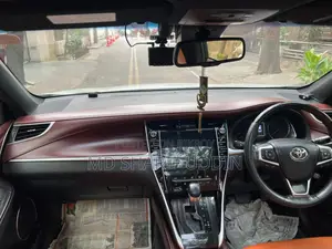 Toyota Harrier Advance Premium 2020