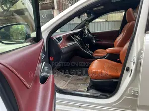 Toyota Harrier Advance Premium 2020