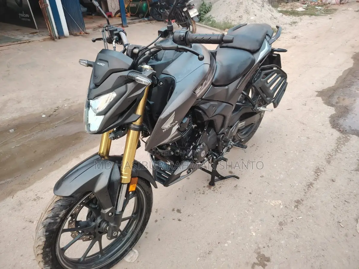 Honda Hornet 2.0 2024