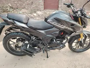 Honda Hornet 2.0 2024