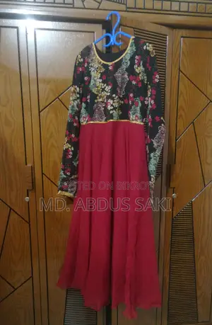 কুর্তি স্টাইল গাউন বিক্রি করা হবে।