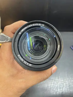 📸 Nikon AF-S DX NIKKOR 18-140mm VR Lens for Sale