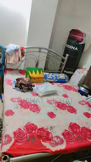 একটি স্টিলের খাট বিক্রি করা হবে