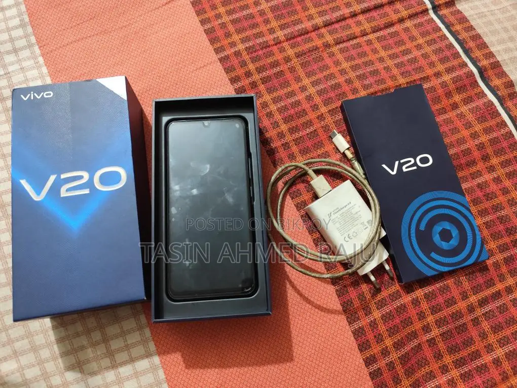 Vivo V20 8/128 (Used)