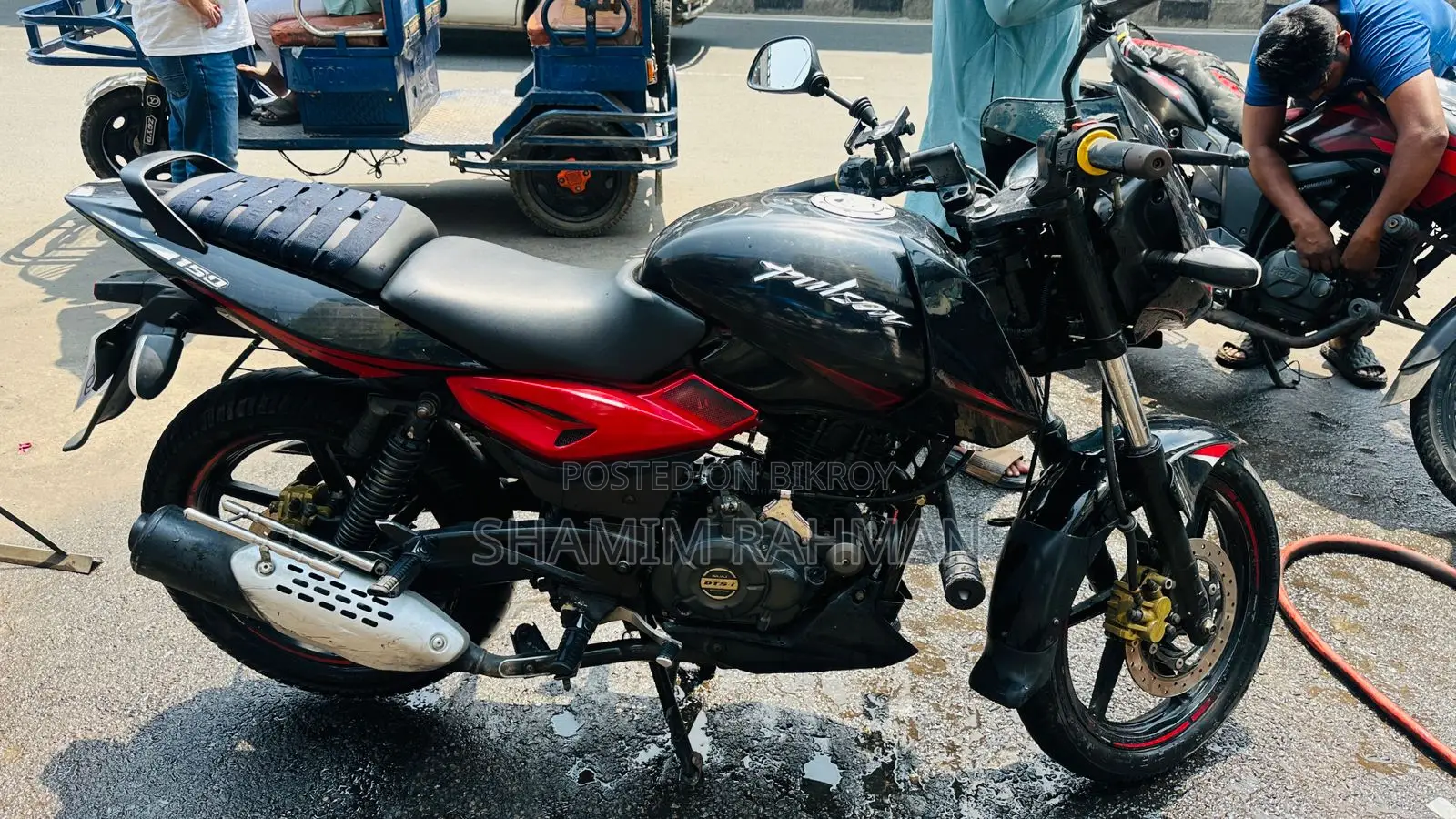 Bajaj Pulsar 150 . 2019